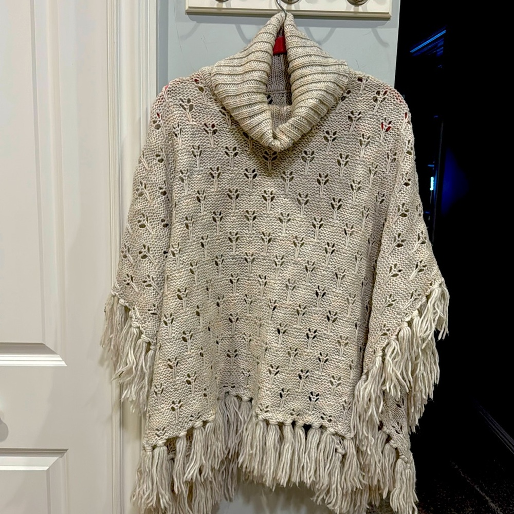 Quicksilver Sweater Poncho Style One Size